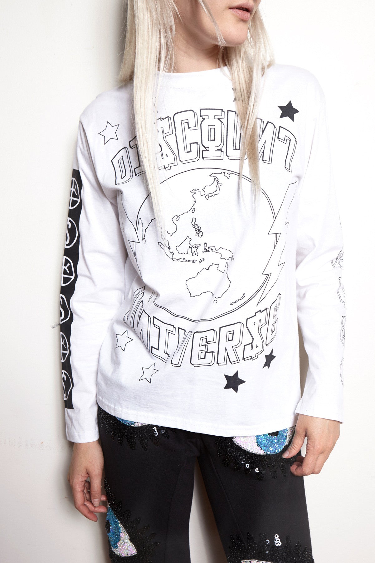 'THE WORLD IS YOURS' Tee White the world is yours tee, world tee, world is yours tee, long sleeve tee, printed tee, printed longsleeve tee, discount universe tee, print, printed t-shirt, long sleeve t-shirt, discount universe, di$count universe